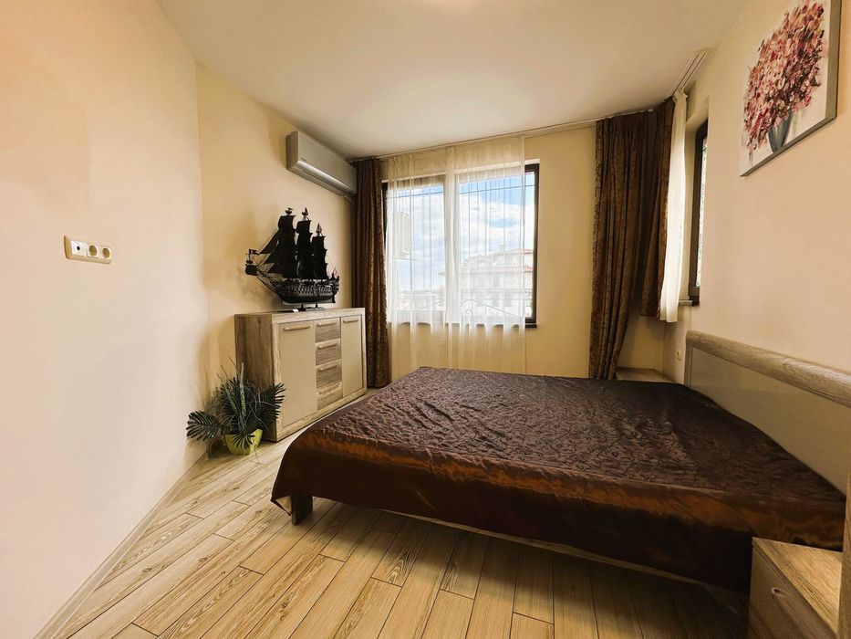 Частен апартамент в комплекс Артур - лукс, басейн и паркинг