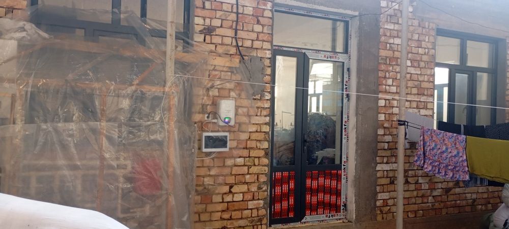 Eshonguzar bek baraka bozor orqasida ozimniki