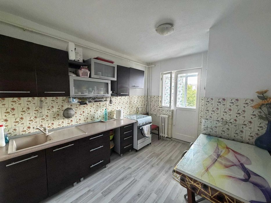 Vanzare Apartament 3 camere, decomandat, confort 1, 72 mp, etaj 3, Republicii - 8 Martie