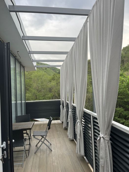 Домик в горах с прикрасным выдом