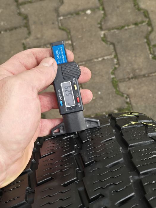 235 65 16c Continental