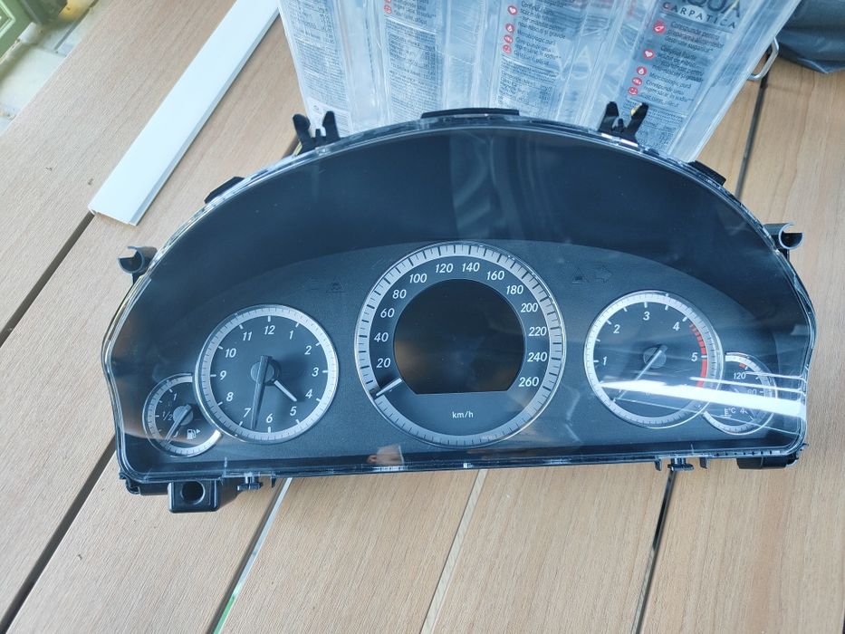 Ceasuri de bord Mercedes Benz w212 2010