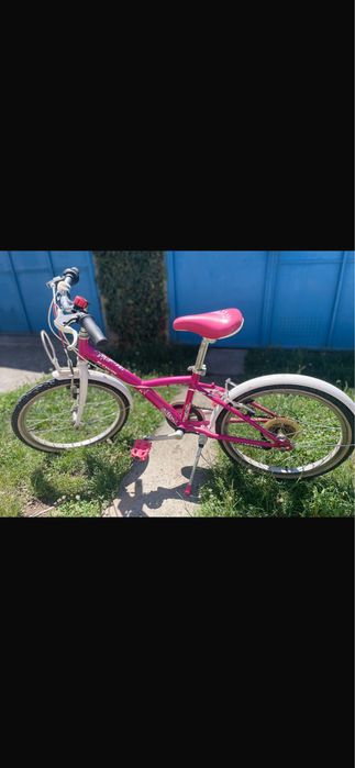 Bicicleta roz pentru fetite!