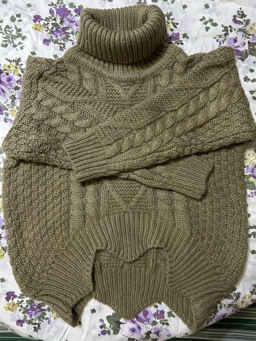 Свитер с горлом