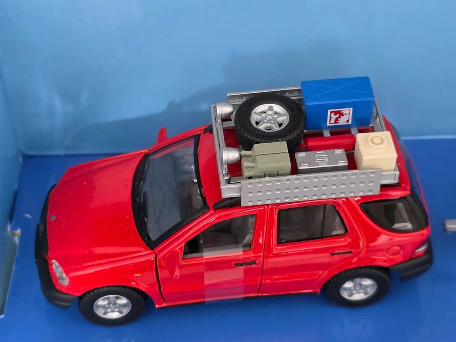 Macheta Auto 1/43 Cararama Hongwell Mercedes ML + Rulota Polar