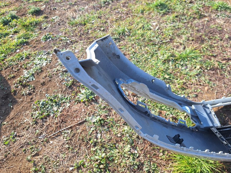 Предна броня за VW Passat b7 (2010-2011)