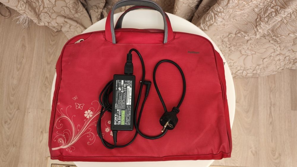 Sony VPCEA3M1R ноутбук