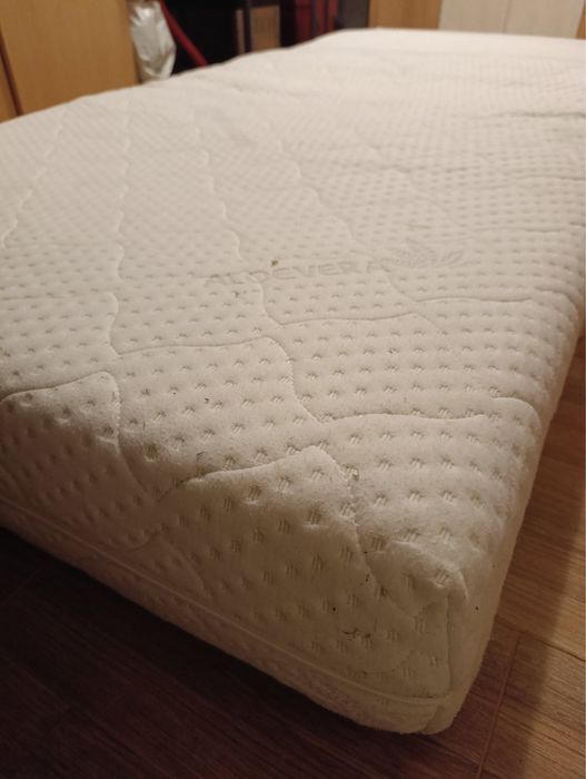 Матрак двулицев запазен