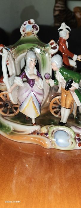 Статуята (карета) Антика. Произход Чехия. Дължина на 32 см.