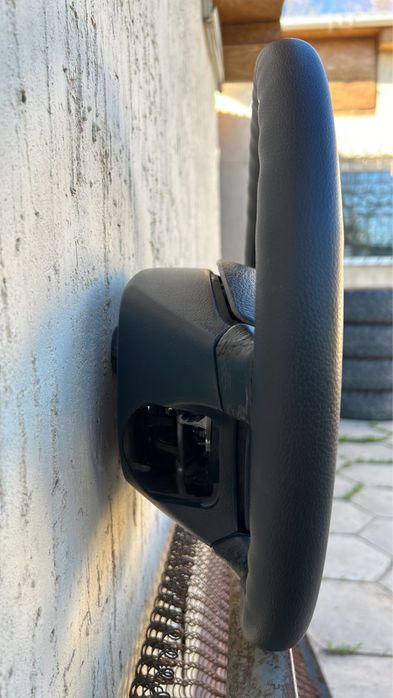 Руль в хорошем состоянии