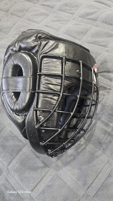 Продам шлем, перчатки