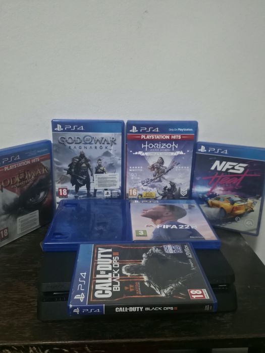 Vand PS4 1TB sau schimb cu telefon