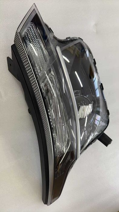 Kia Seltos передние фары