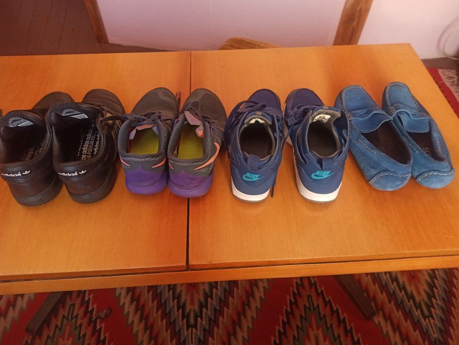 Маратонки и мокасини 37 номер