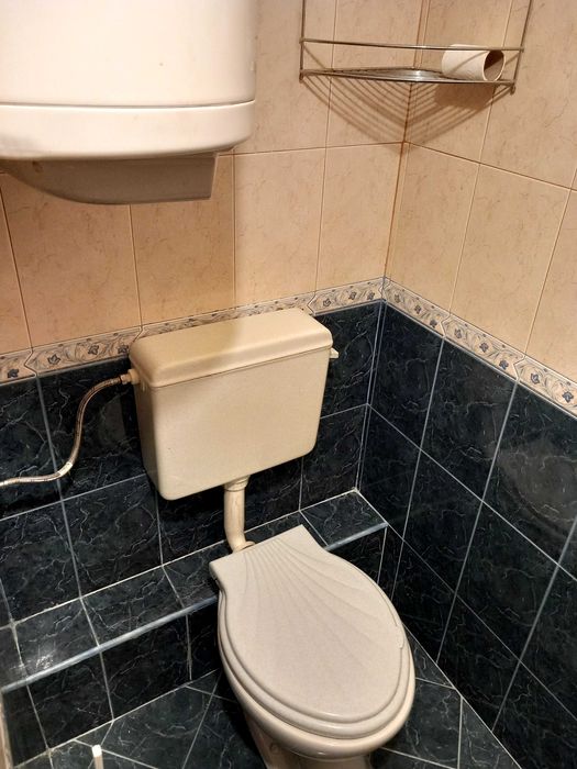 Дава се под наем Тристаен апартамент в Варна, Бриз - 100 кв.м за 561 € - Снимка #7