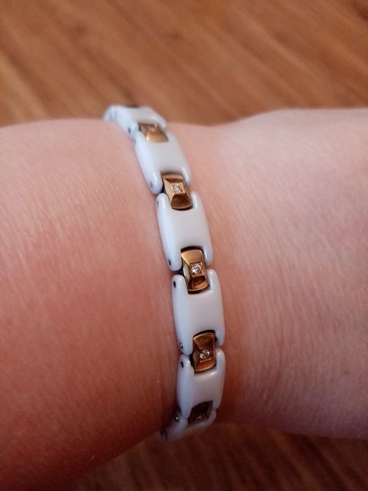 Подам магнитные браслеты.