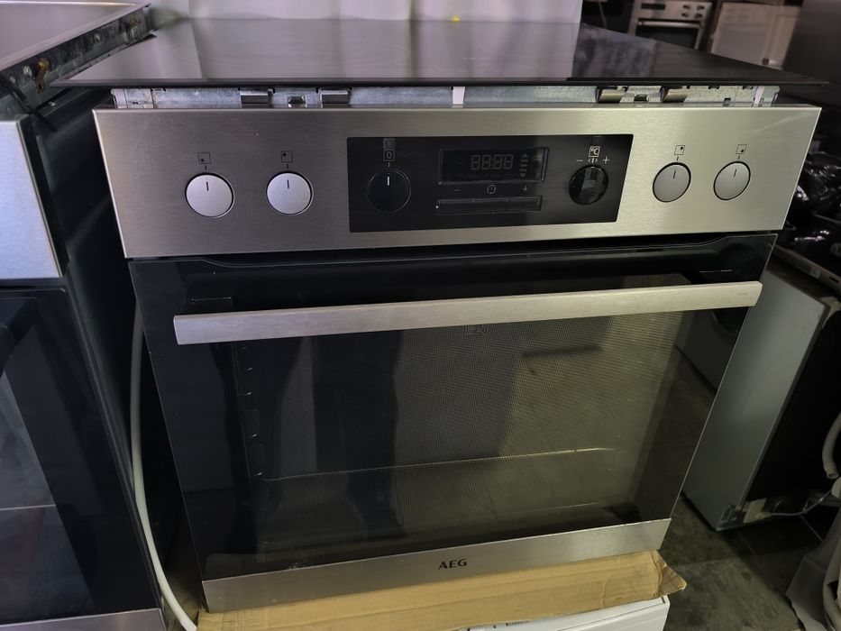 Фурна с котлони AEG EPB331020M - клас А+ пиролиза