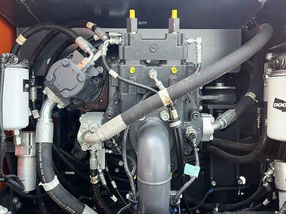 Колёсный экскаватор Doosan DX 210 W-5