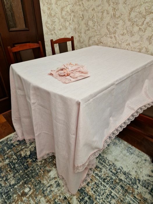 Новая шикарная скатерть,на большой столТурция/2,20на1,60/