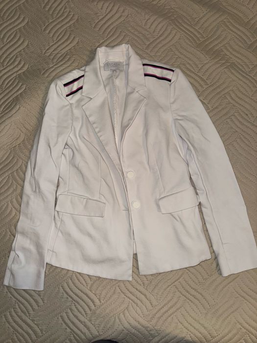 Бяло сако Escada