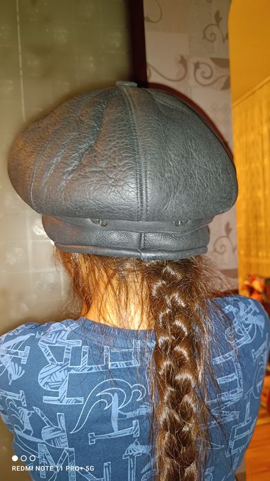 Женская зимняя кепка.