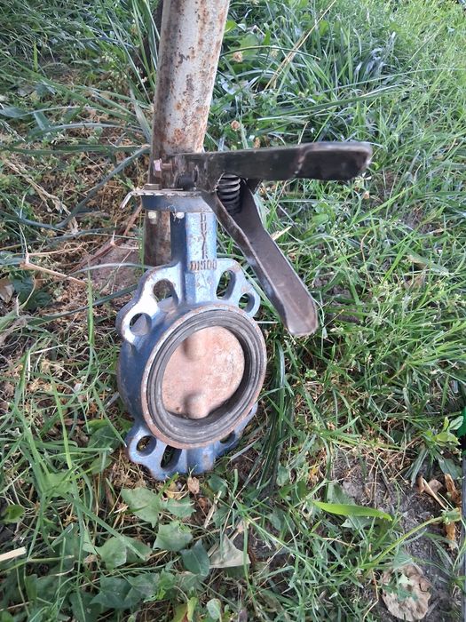 Спирателен кран Бътерфлай