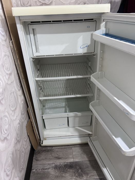 Холодильник рабочий