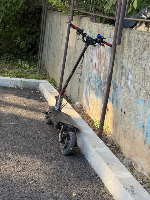 Trotineta electrica dual moto