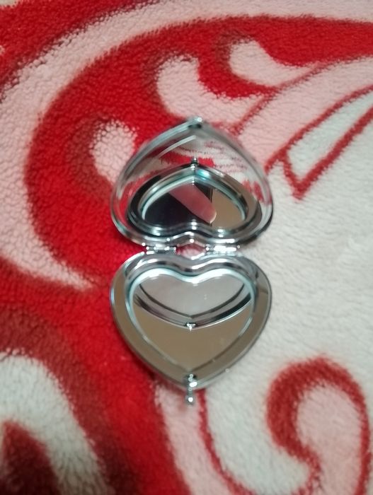 Vand.o.oglinda rara , piesa si pentru colectionari