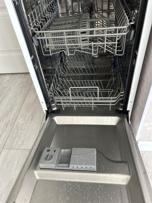 Продам Посудмоечную машину