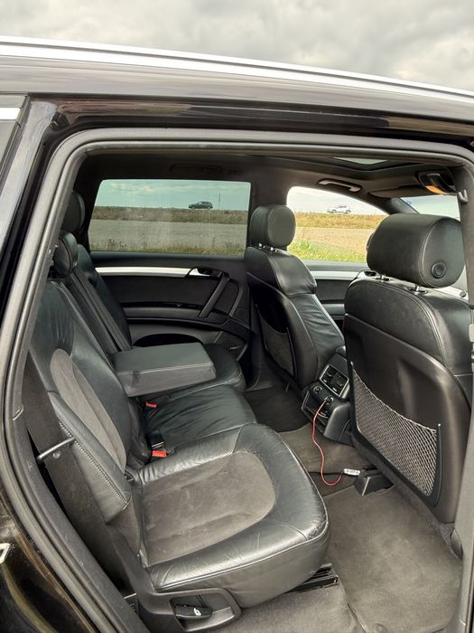 AUDI Q7 S-Line Quattro