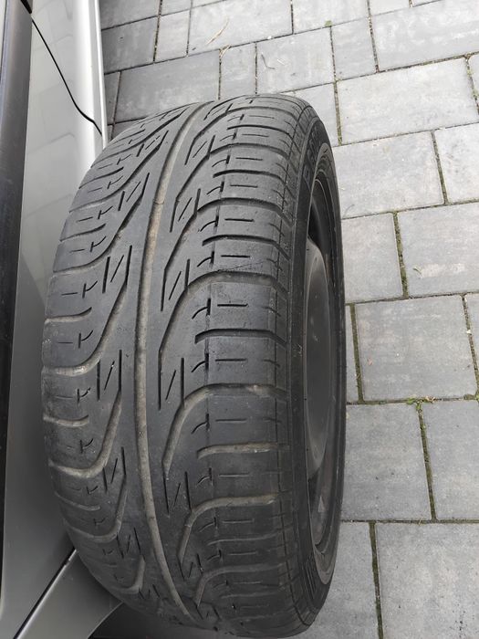 Vând roată rezerva cu anvelopă Pirelli 205/55 R16