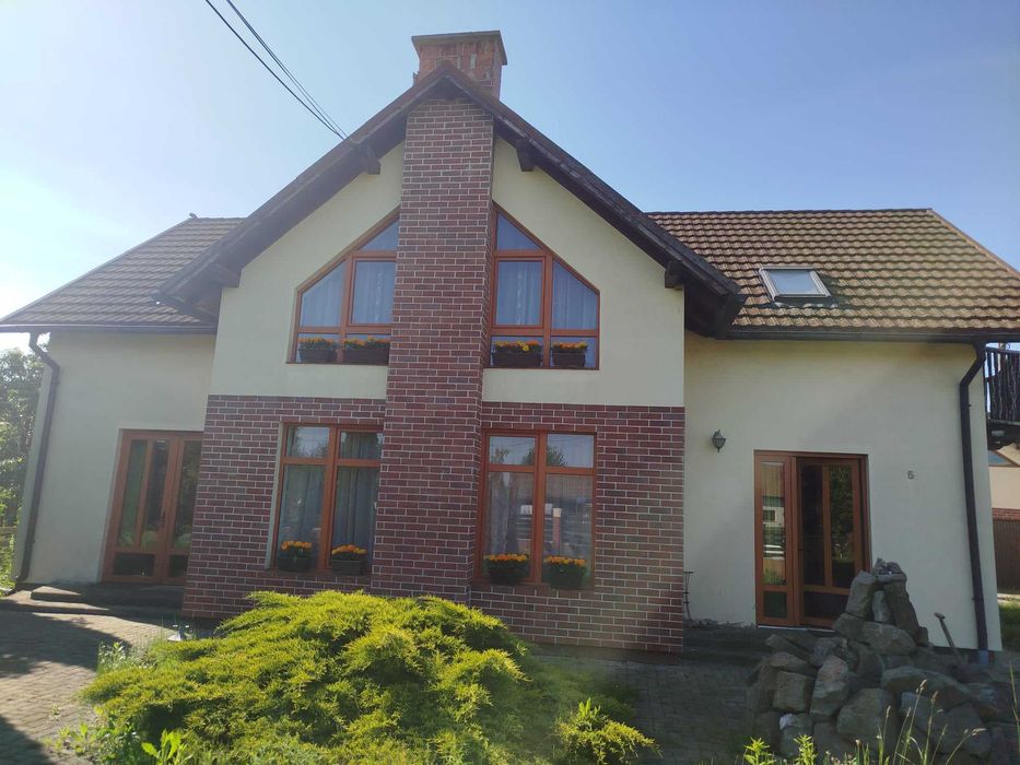 Casă de locuit cu 5 camere zonă exclusivistă a orașului Târgu Secuiesc