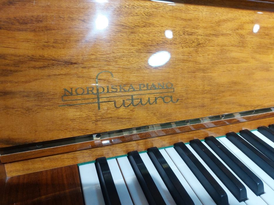 Pianina Nordiska [ transport gratuit, garanție)