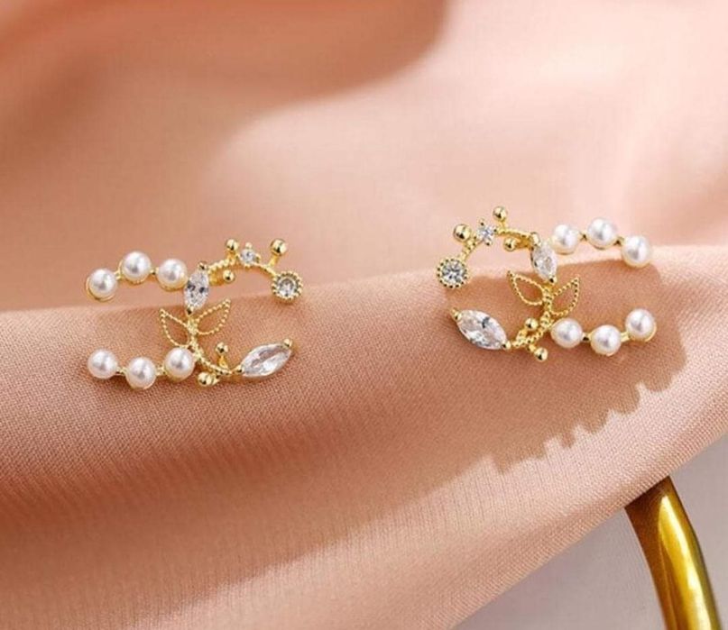 Cercei otel inoxidabil, insertii perlute albe