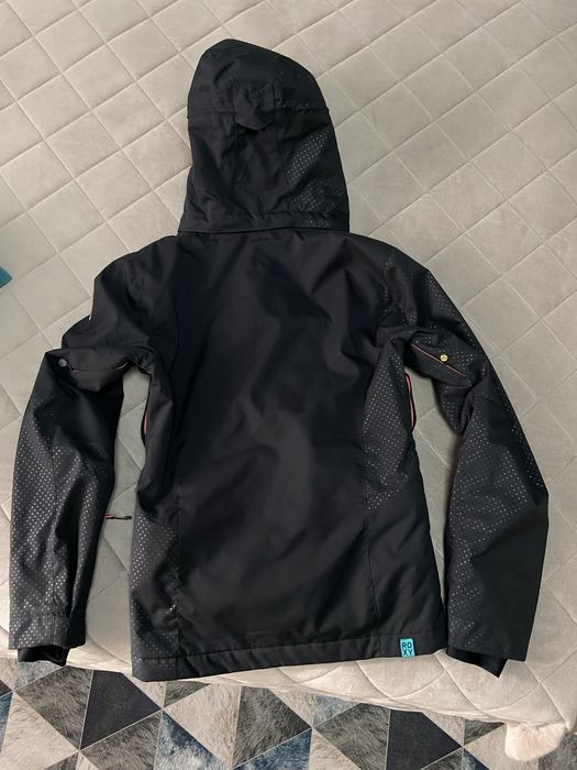Продам горнолыжную куртку Roxy