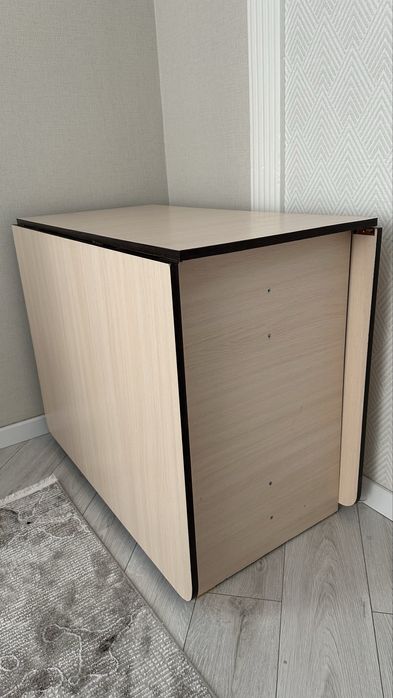 Продам Стол книжку