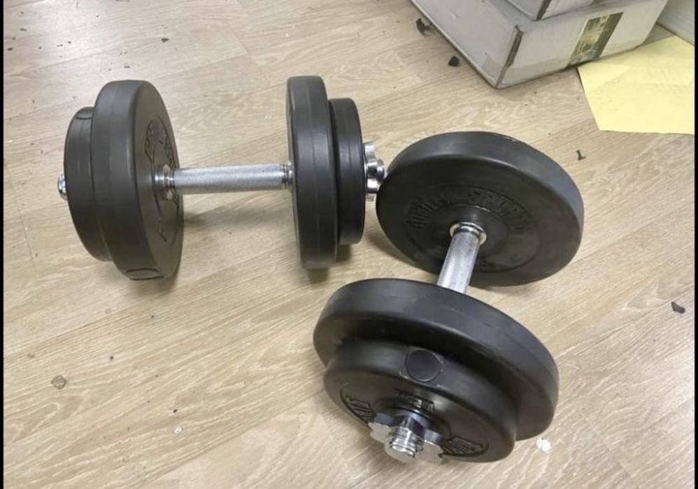 Gantere reglabile noi de 10 kg buc-10+10=20 kg Pret promo 200 ron setu