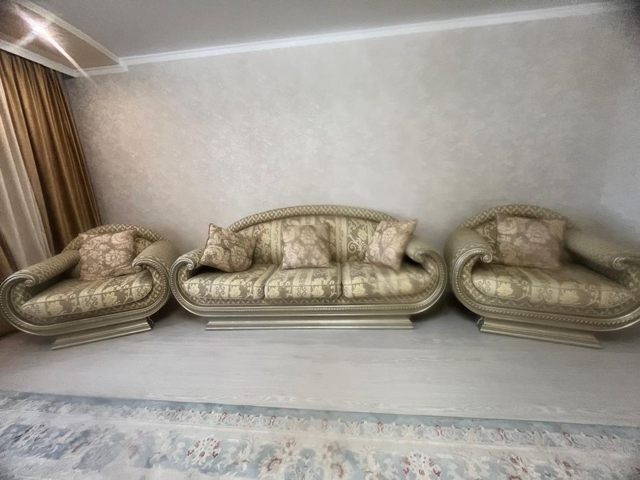 Диван и 2 кресла