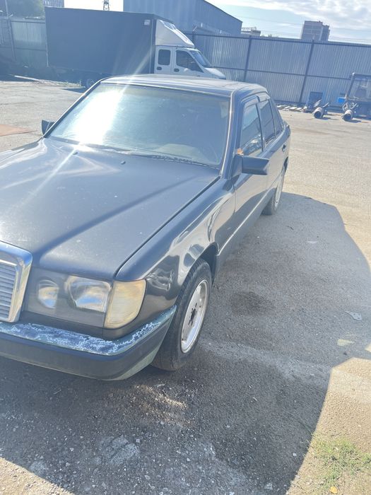 Mercedes-Benz E-Class, 1992