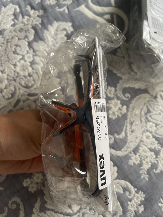 Специальные очки