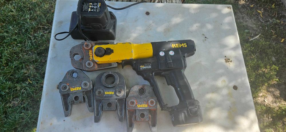 Prese de sertizat hilti uponor și rems  prețu difera de produs trimit în tara cu verificare