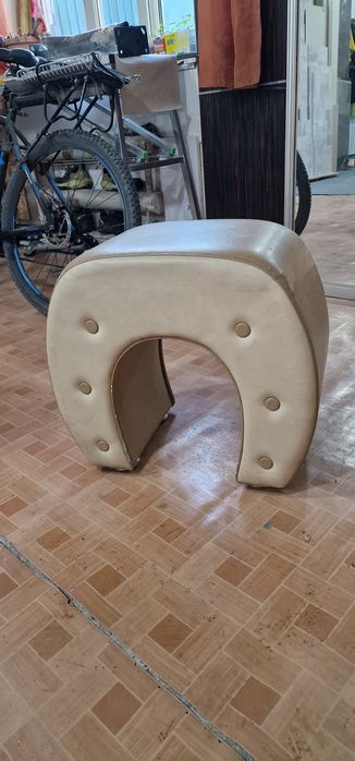 Пуфик мягкий. Кожзам