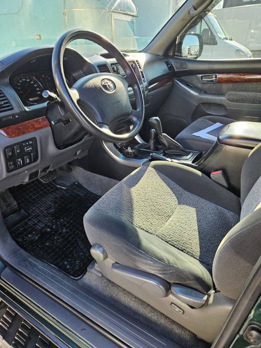 Toyota Land Cruiser 3.0 D-4D | Automatic | 7 места | Реален джип