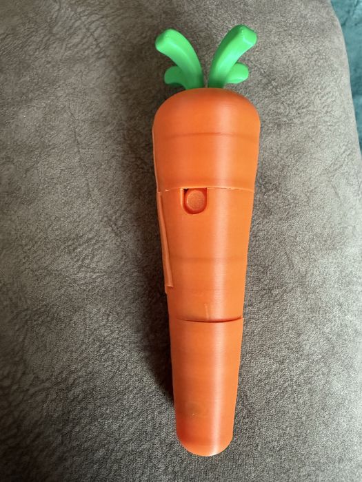 Karate Carrot (morcov transformabil in robot)