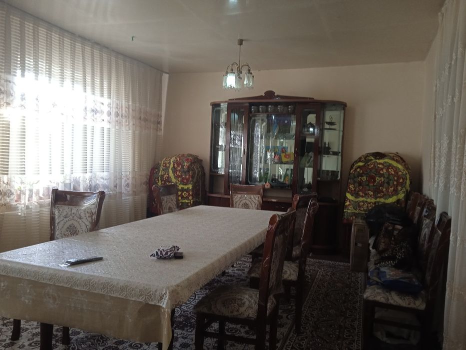 Uy sotiladi 10 sotih 6 hona sotigi 20000 $ dan
