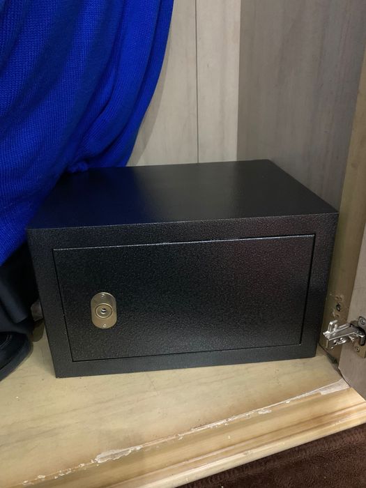 Продам сейф б/у 80000 Алматы
