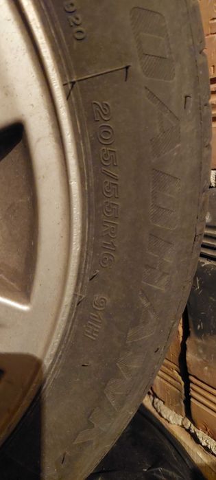 Гуми карани не повече от500 км