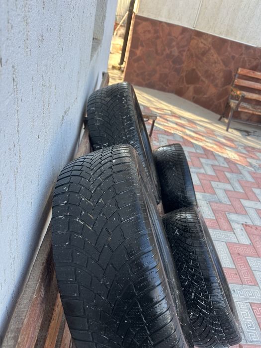 Комплект зимних шин Bridgestone