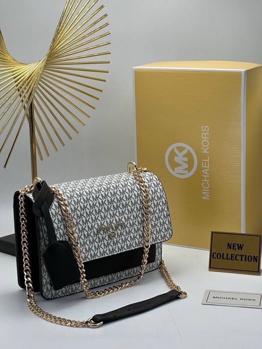 Geanta Michael Kors Noua !!! Dimensiuni 22/17 !!!